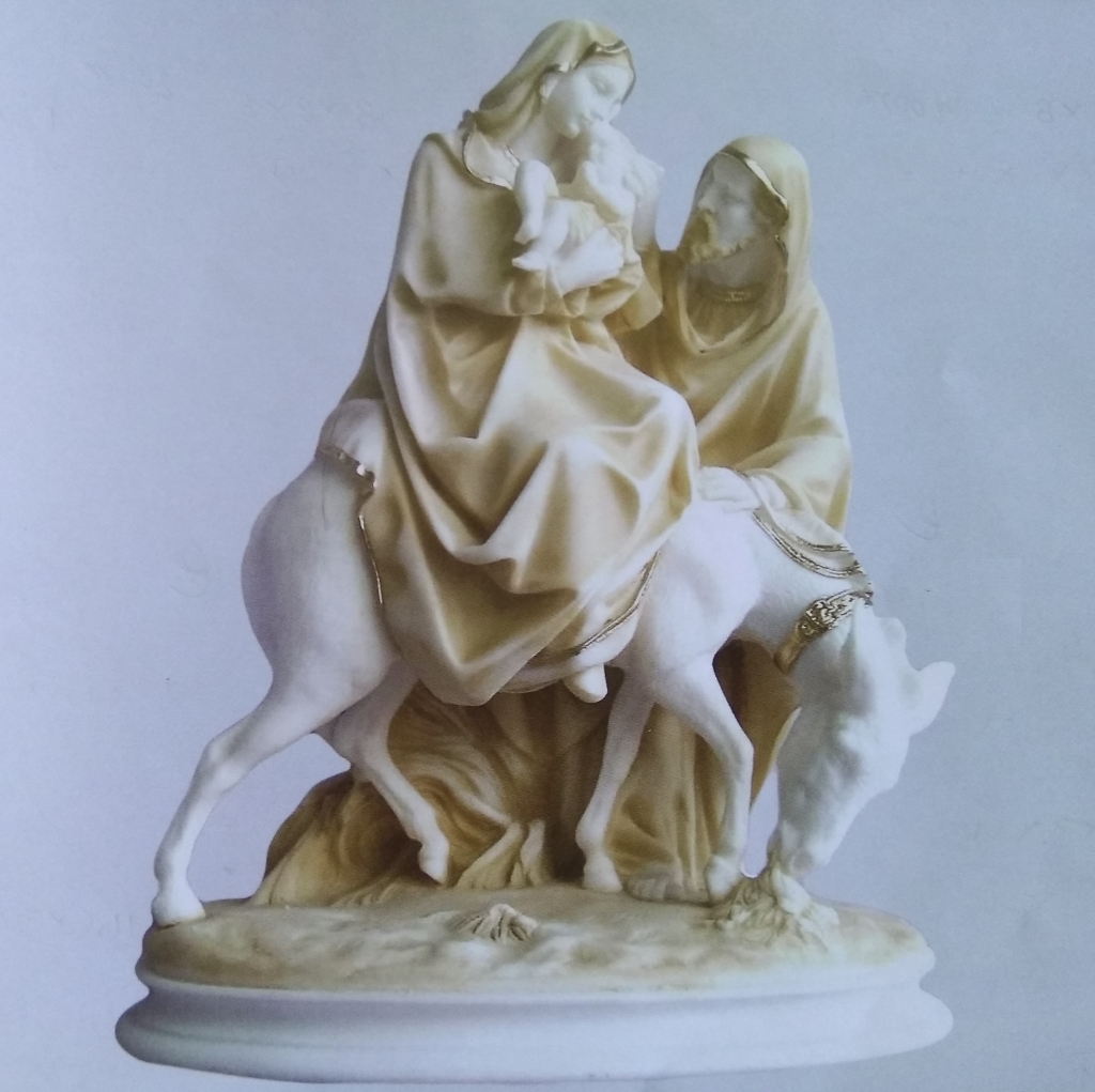 The Holy Family statue — image 4