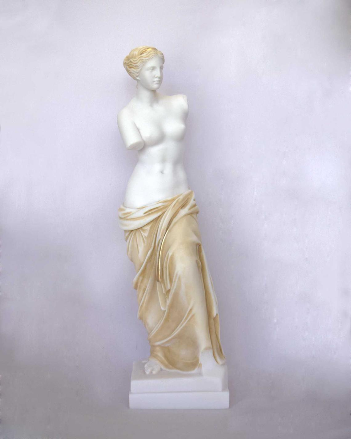 Venus of Milos statue replica — image 5