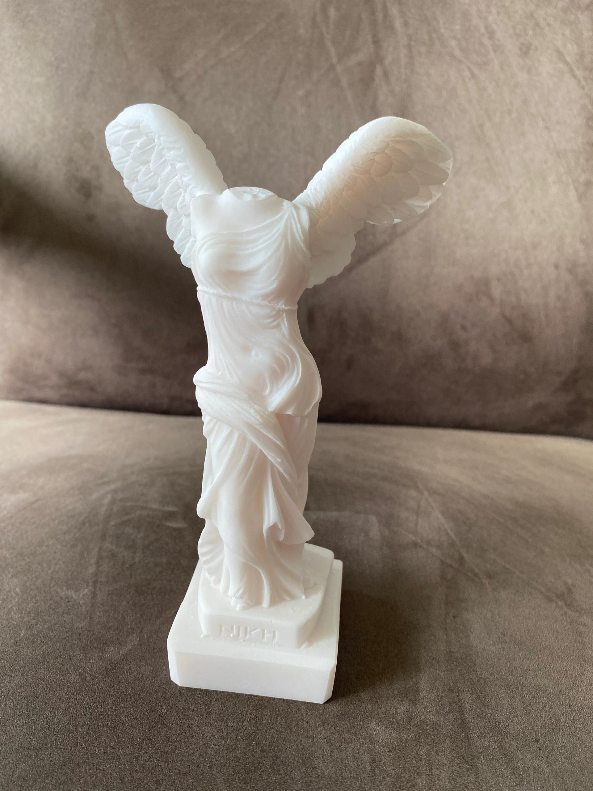 Victory of Samothrace replica — image 5