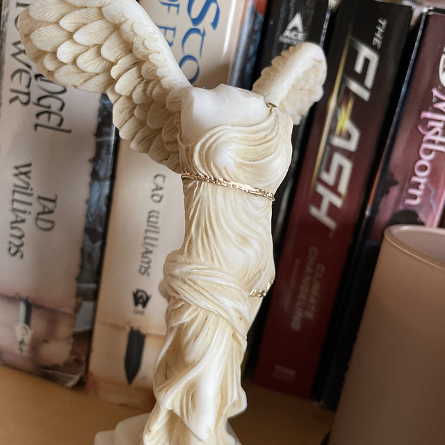 Victory of Samothrace replica — image 3