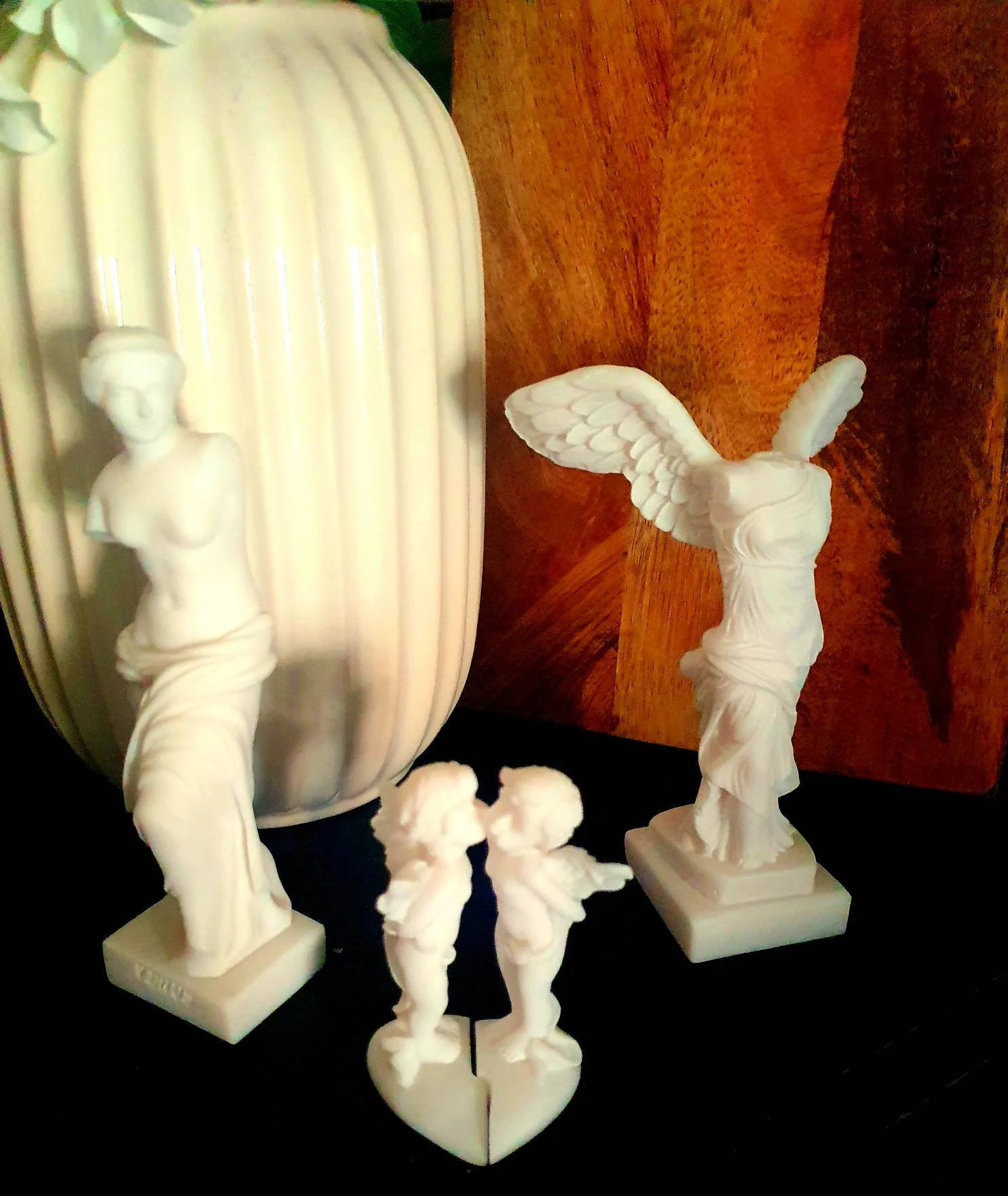 Victory of Samothrace replica — image 4