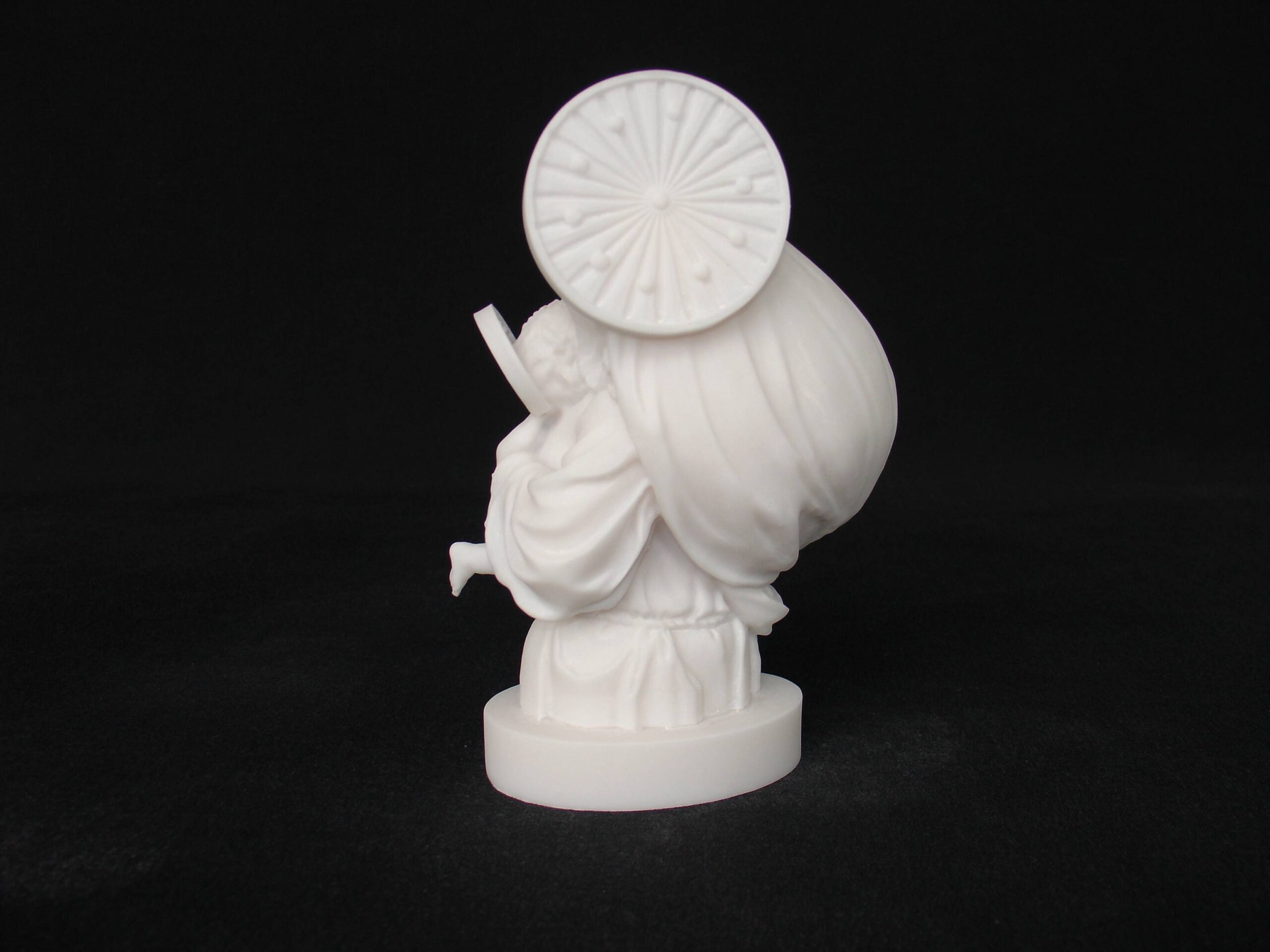 Virgin Mary baby Jesus statue — image 4