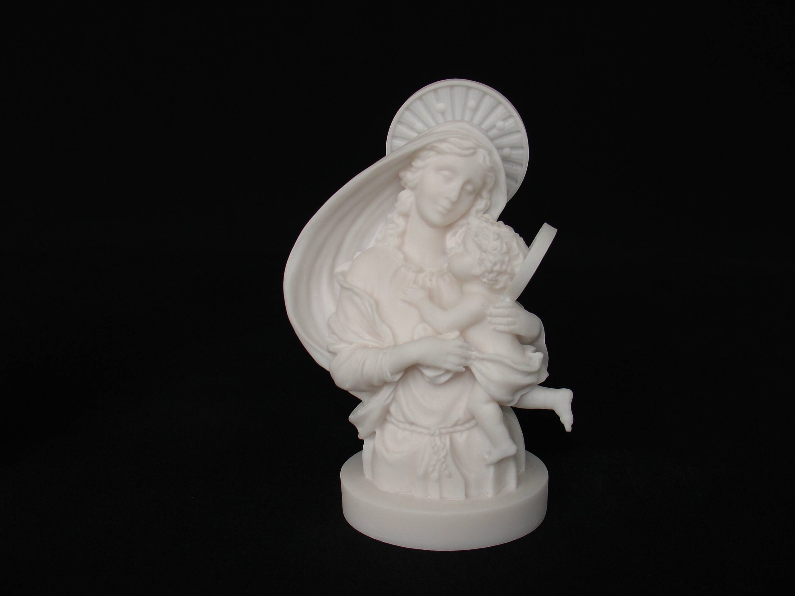 Virgin Mary baby Jesus statue — image 3