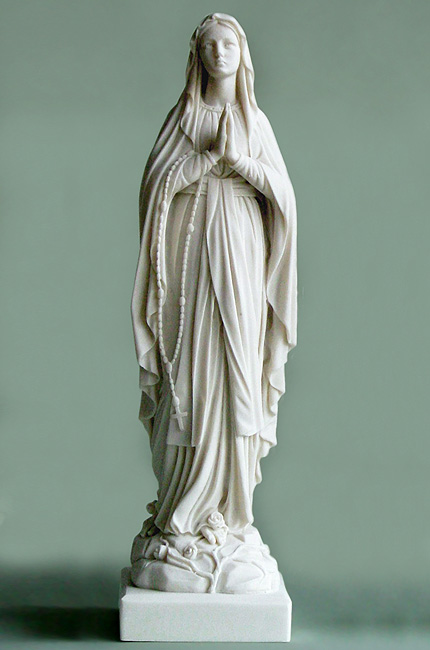 Virgin Mary praying statue — image 2